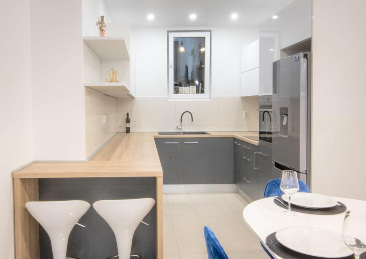 Apartment Cvita Free Beach Parking Makarska Exterior foto