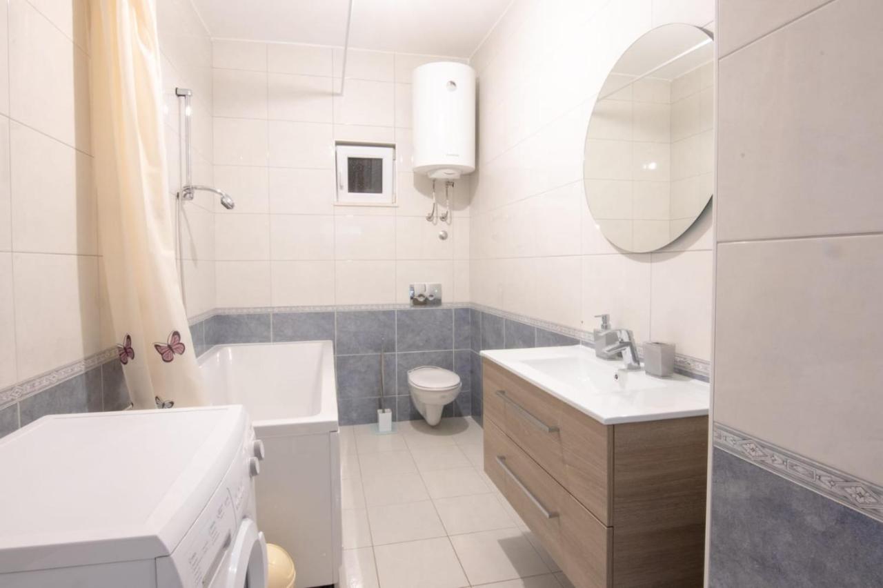 Apartment Cvita Free Beach Parking Makarska Exterior foto
